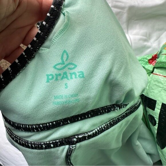 Prana Women's Halter Lahari One Piece Black & White Striped Swimsuit Size Small - Picture 9 of 9